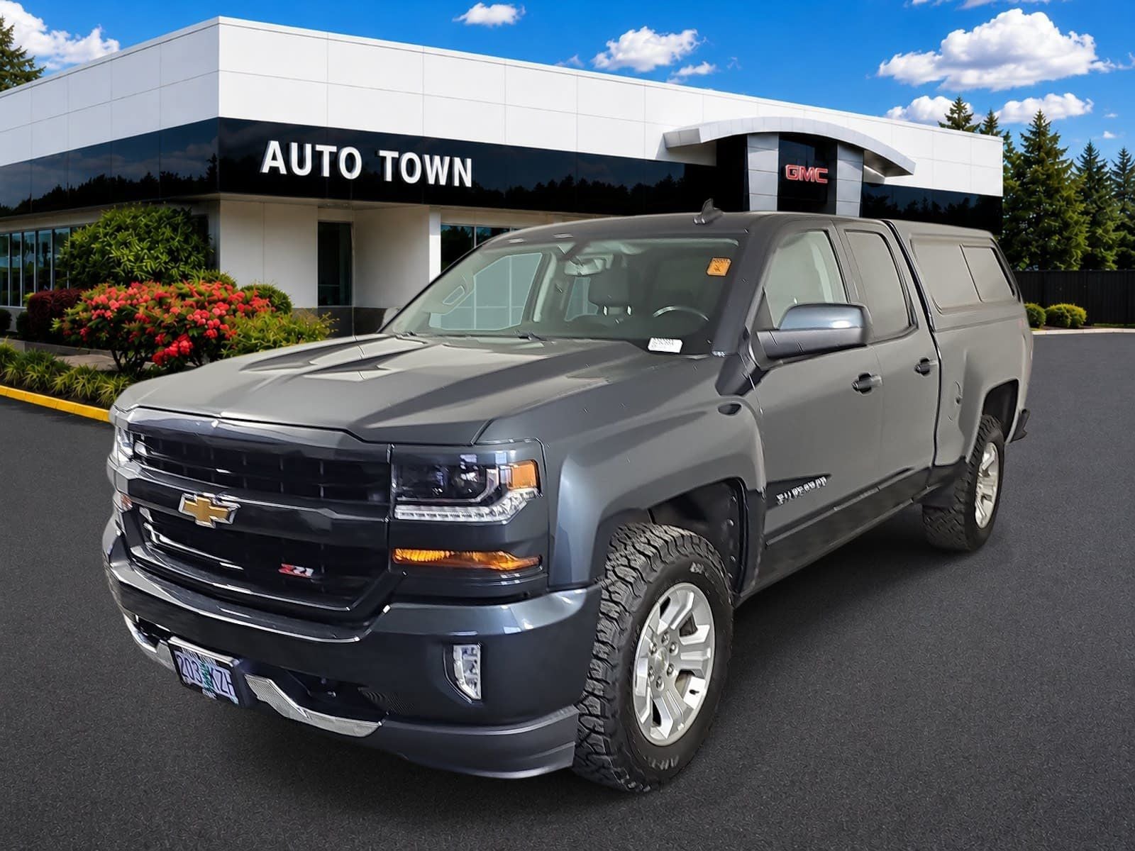 2018 Chevrolet Silverado 1500 Double Cab Standard Box 4-Wheel Drive LT Z71 in Graphite Metallic — front three-quarter view