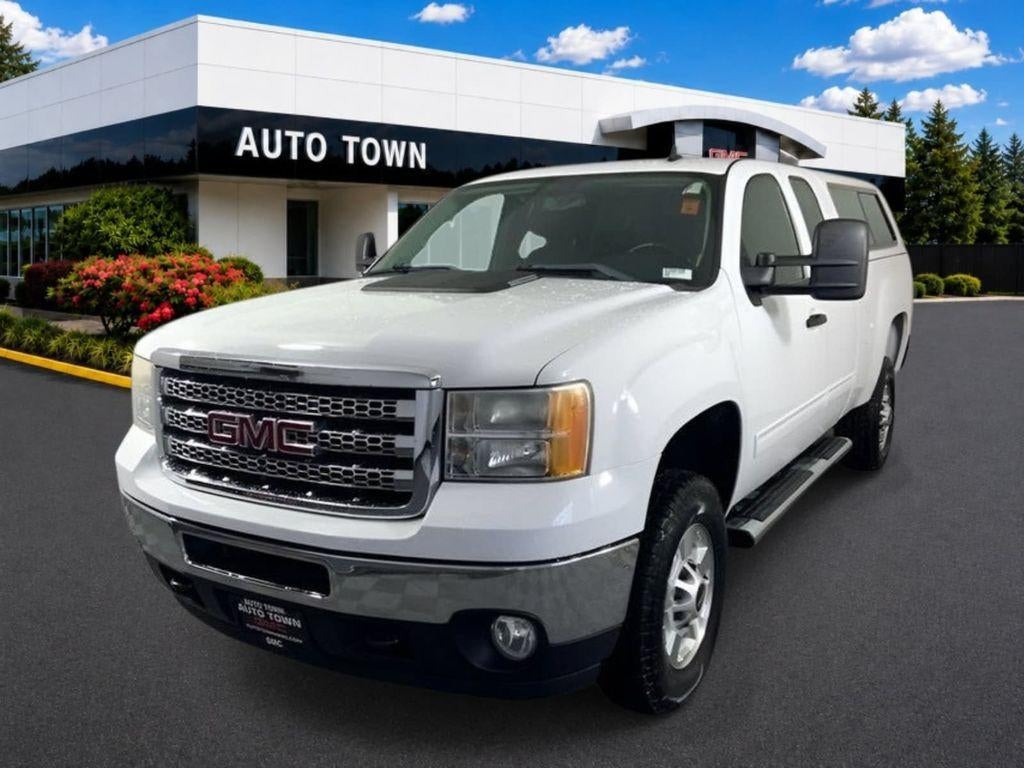 2013 GMC Sierra 2500 HD Extended Cab Standard Box 4-Wheel Drive SLE in Summit White — front three-quarter view