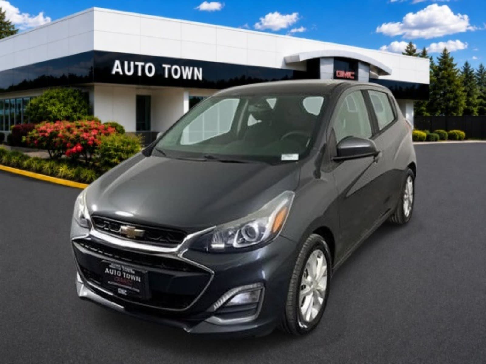 2019 Chevrolet Spark Hatch 1LT (Automatic) in (Metallic Paint.) — front three-quarter view